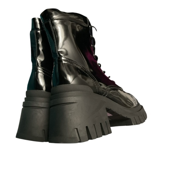 🦄 Forever 21 Glossy Black Moto Boots RT $45 - Picture 7 of 11